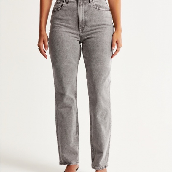 Curve Love Ultra High Rise 90s Straight Jean, Light with Criss-Cross Waistband - Picture 1 of 7